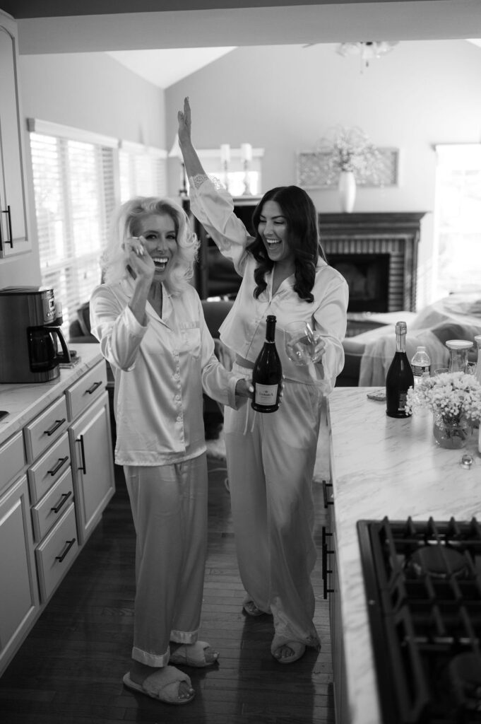 Arizona Wedding photographer with a documentary style. Destination and local to Phoenix.