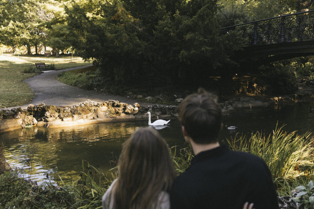 This engagement session captures the heart of a quiet park in the East Valley of Phoenix, Arizona — where golden light, greenery, and laughter come together effortlessly. With a candid and documentary approach, every photo tells a piece of their love story — from the in-between moments to the classic portraits that feel timeless. As an Arizona engagement photographer, I focus on authentic emotion and natural connection, letting the session unfold organically. Whether you’re planning your engagement photos in Gilbert, Mesa, or anywhere across the East Valley, this gallery is a perfect glimpse into the beauty of relaxed, story-driven photography.