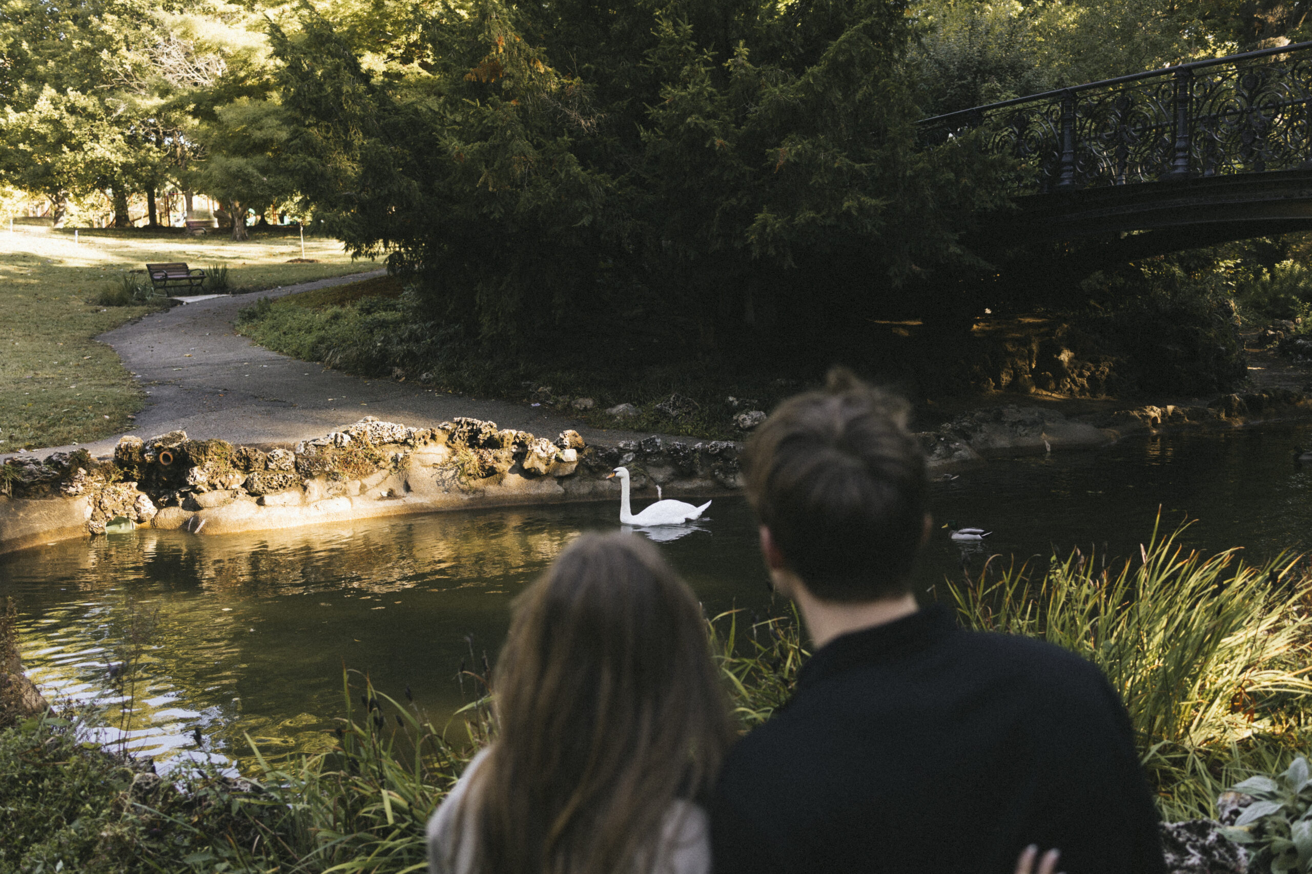 This engagement session captures the heart of a quiet park in the East Valley of Phoenix, Arizona — where golden light, greenery, and laughter come together effortlessly. With a candid and documentary approach, every photo tells a piece of their love story — from the in-between moments to the classic portraits that feel timeless. As an Arizona engagement photographer, I focus on authentic emotion and natural connection, letting the session unfold organically. Whether you’re planning your engagement photos in Gilbert, Mesa, or anywhere across the East Valley, this gallery is a perfect glimpse into the beauty of relaxed, story-driven photography.